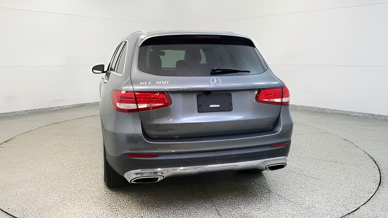 Vehicle image 47 of 51