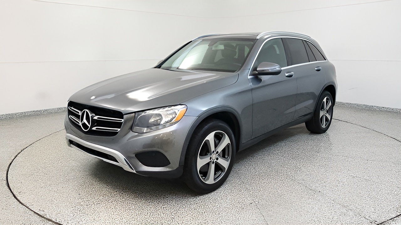 Vehicle image 34 of 51