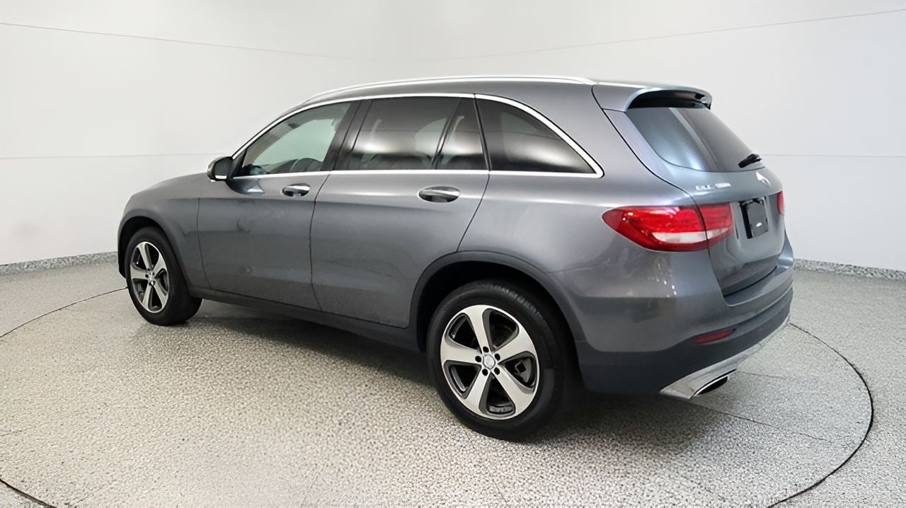 Vehicle image 48 of 51