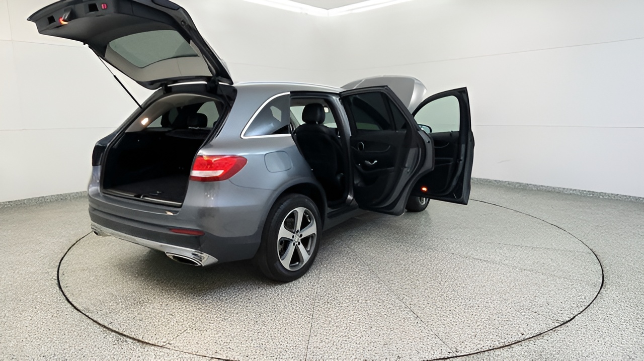 Vehicle image 44 of 51