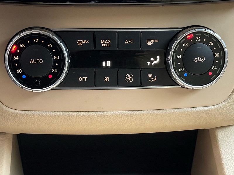 Vehicle image 40 of 44