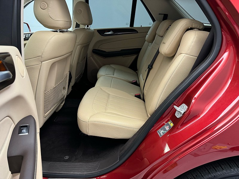 Vehicle image 15 of 44