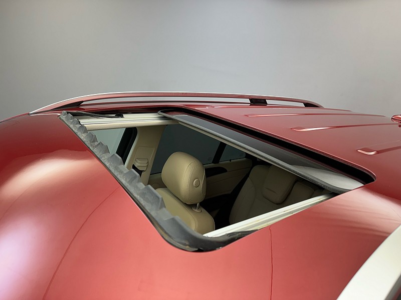 Vehicle image 11 of 44
