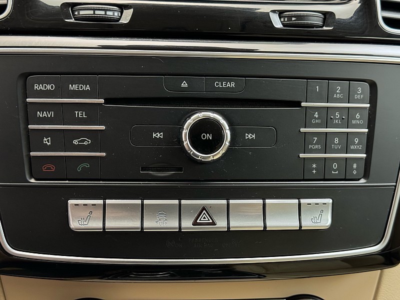 Vehicle image 38 of 44