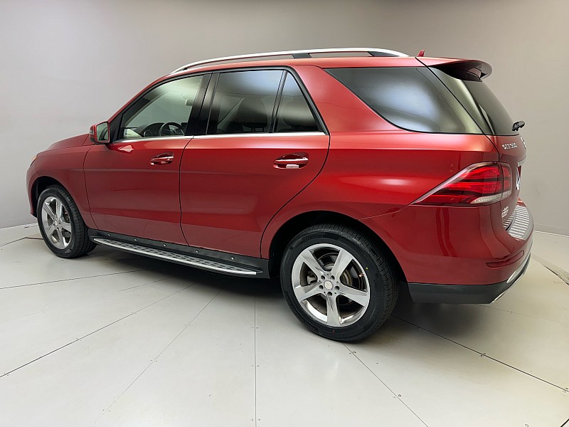 Vehicle image 7 of 44