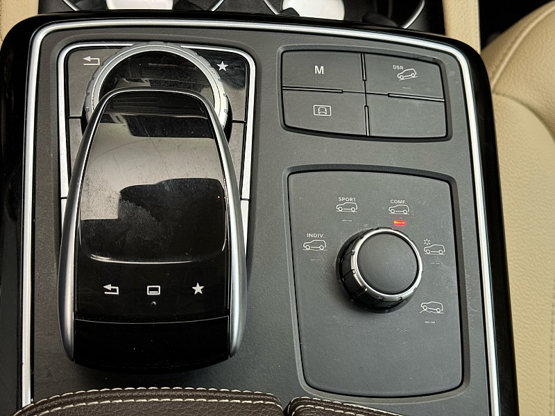 Vehicle image 36 of 44