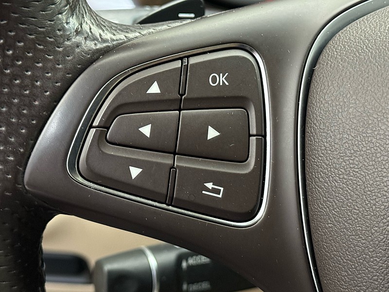 Vehicle image 43 of 44