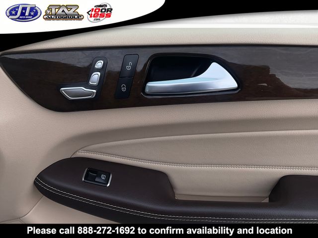 Vehicle image 17 of 22