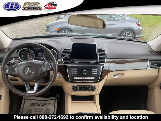 Vehicle image 18 of 22