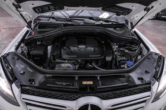 Vehicle image 43 of 53