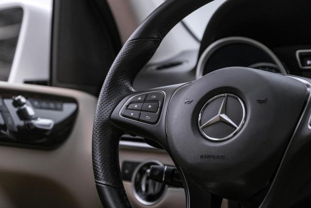 Vehicle image 14 of 53