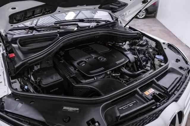 Vehicle image 44 of 53