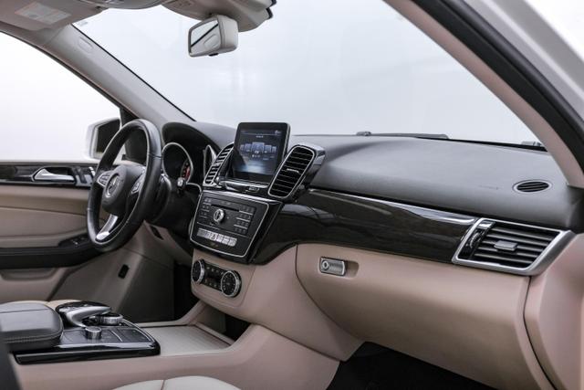 Vehicle image 9 of 53