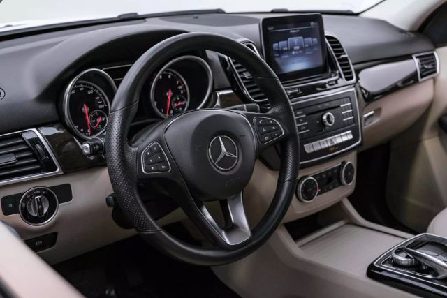 Vehicle image 12 of 53