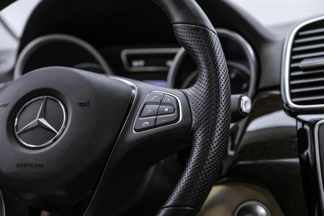 Vehicle image 15 of 53