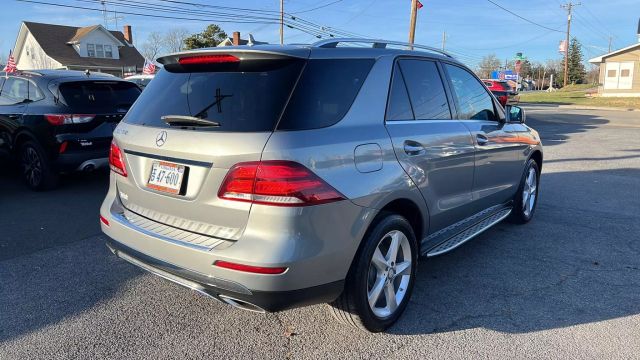 Vehicle image 5 of 46