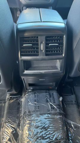 Vehicle image 28 of 46