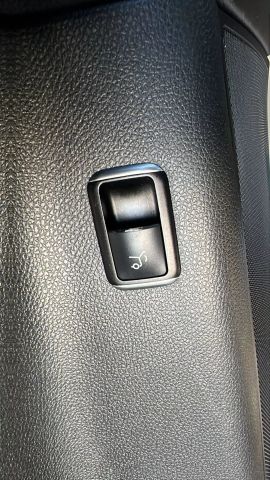 Vehicle image 13 of 46