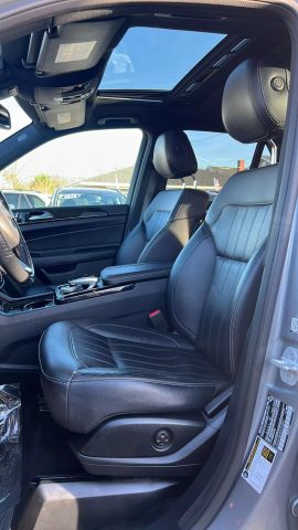 Vehicle image 29 of 46