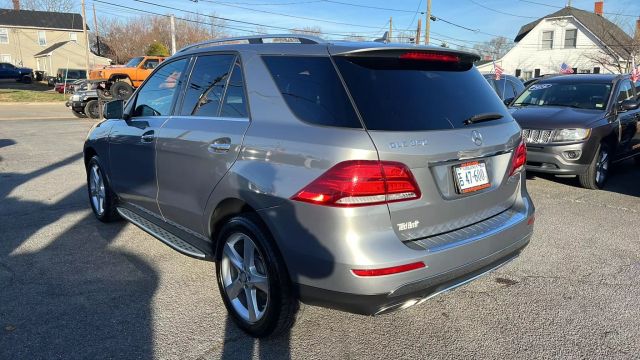 Vehicle image 8 of 46