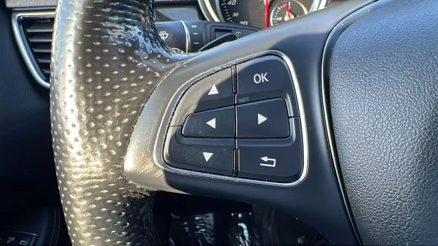 Vehicle image 19 of 46