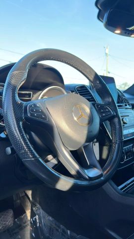 Vehicle image 10 of 46