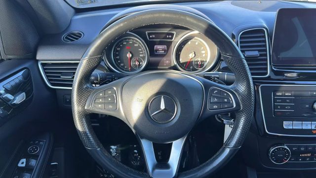 Vehicle image 20 of 46
