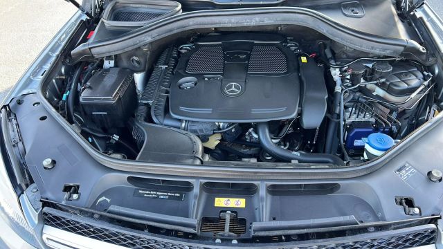 Vehicle image 42 of 46