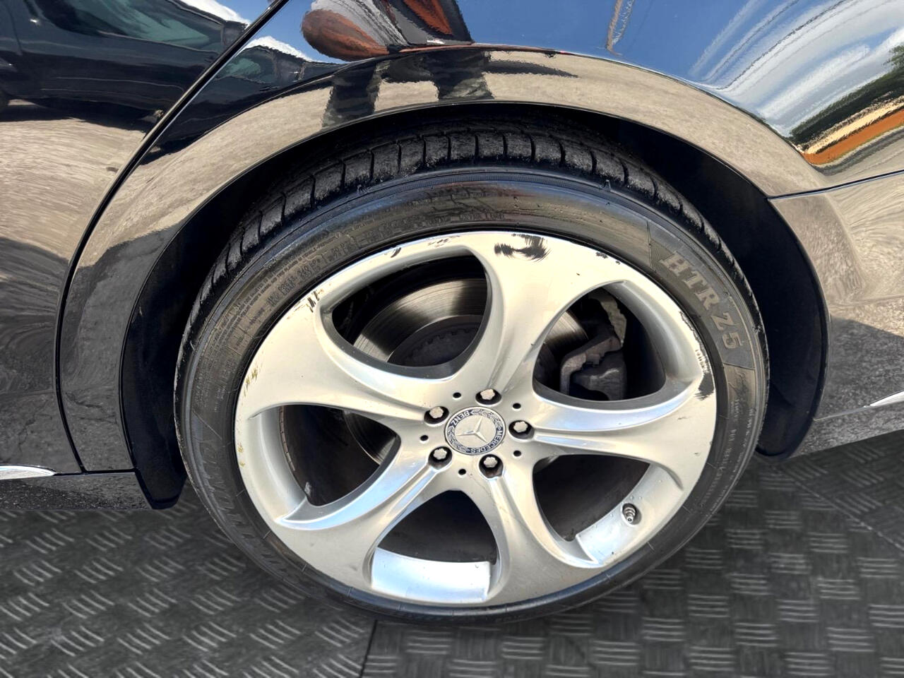 Vehicle image 14 of 29