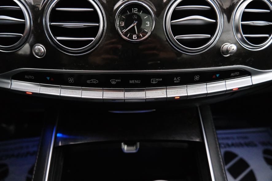 Vehicle image 33 of 51