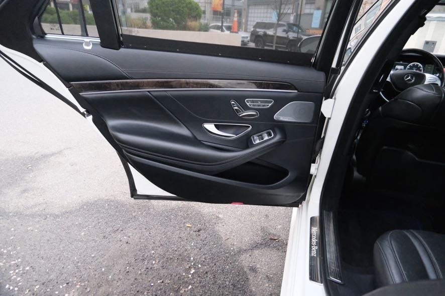 Vehicle image 21 of 51