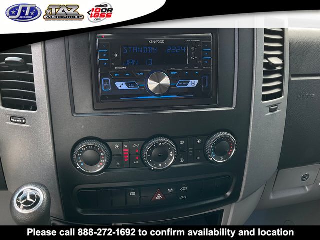 Vehicle image 22 of 23