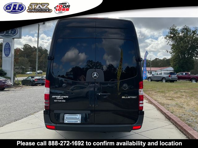 Vehicle image 8 of 23