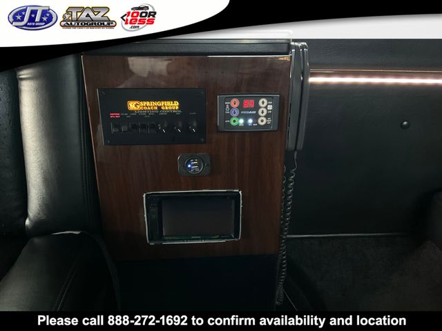 Vehicle image 17 of 23