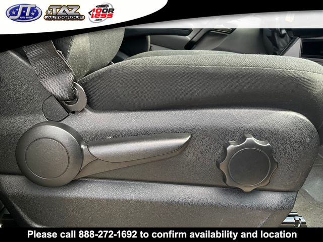 Vehicle image 21 of 23