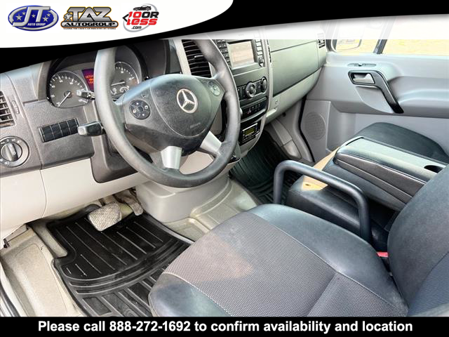 Vehicle image 10 of 20