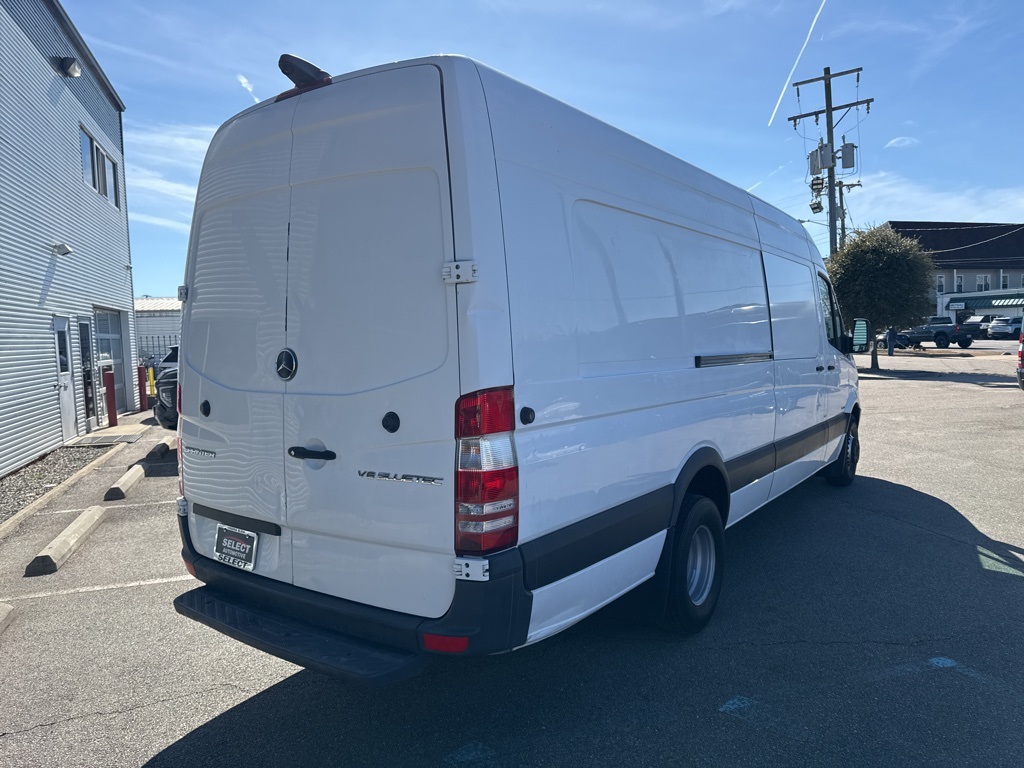 Vehicle image 3 of 16