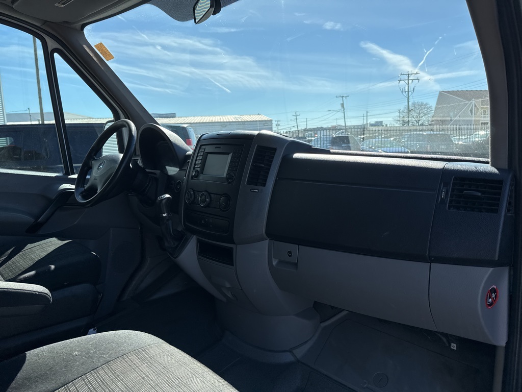 Vehicle image 16 of 16