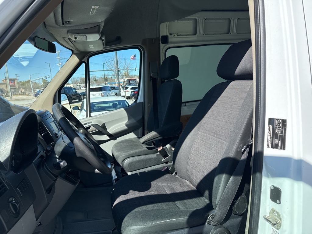Vehicle image 5 of 16