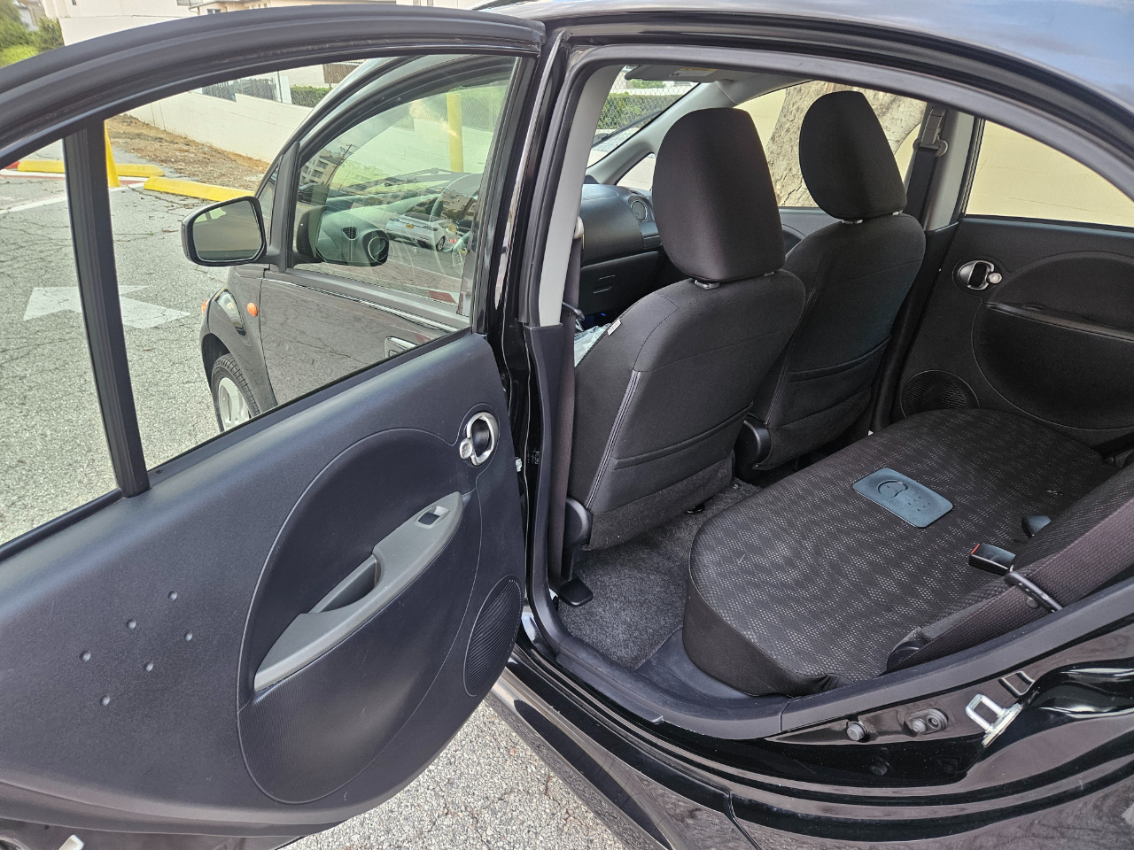 Vehicle image 20 of 24