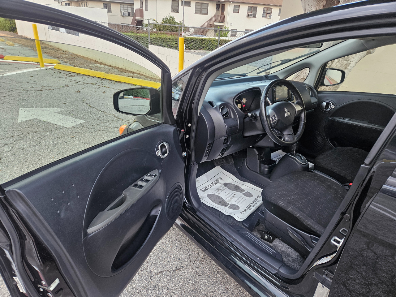 Vehicle image 11 of 24