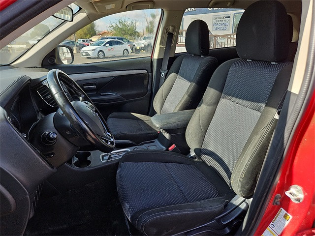 Vehicle image 16 of 25