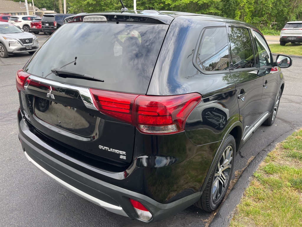 Vehicle image 5 of 32
