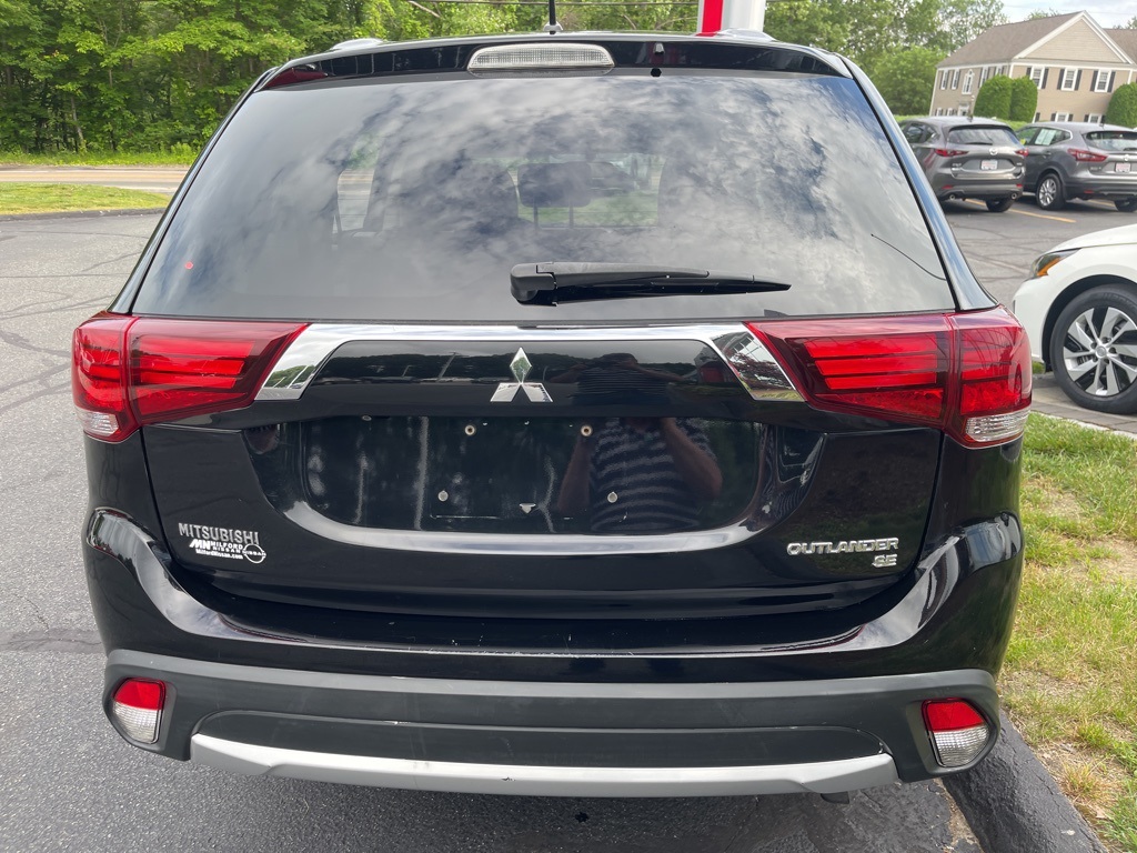 Vehicle image 14 of 32