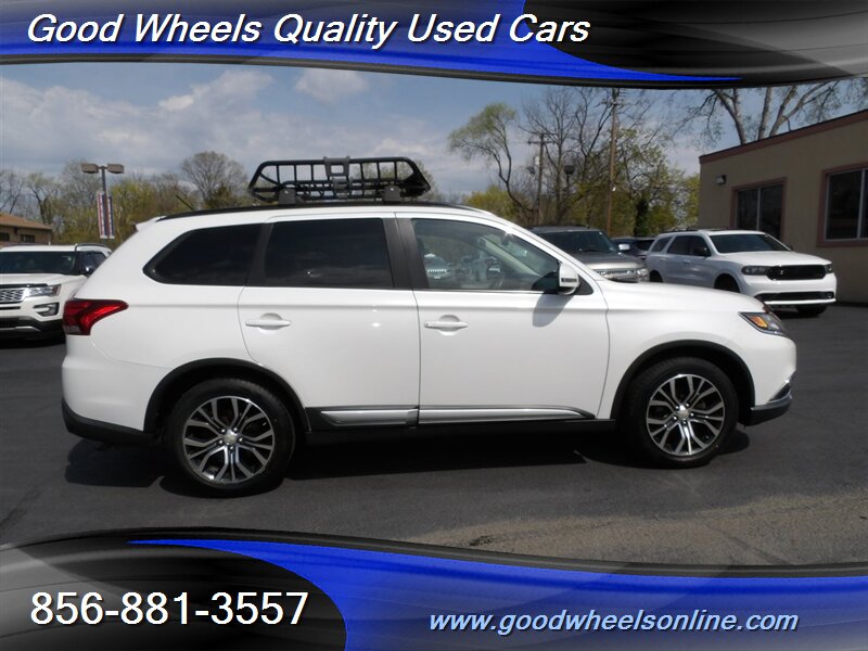 Vehicle image 4 of 33
