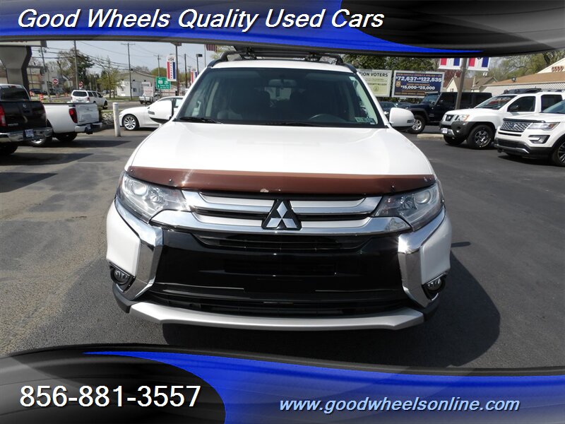 Vehicle image 2 of 33