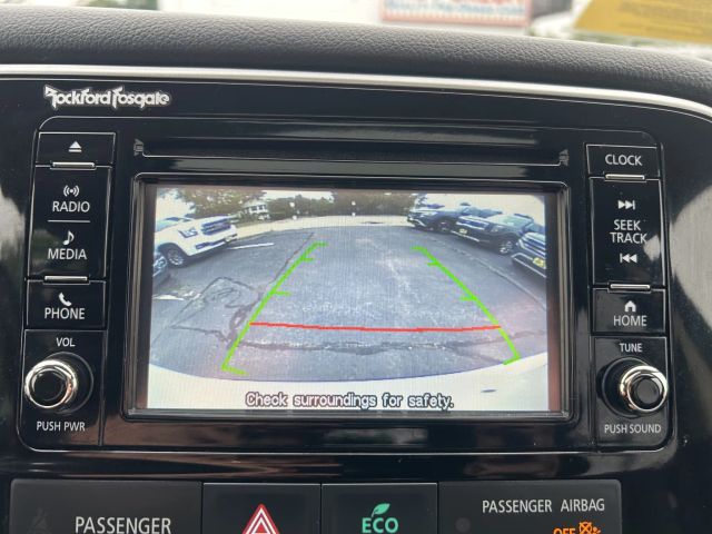 Vehicle image 21 of 29