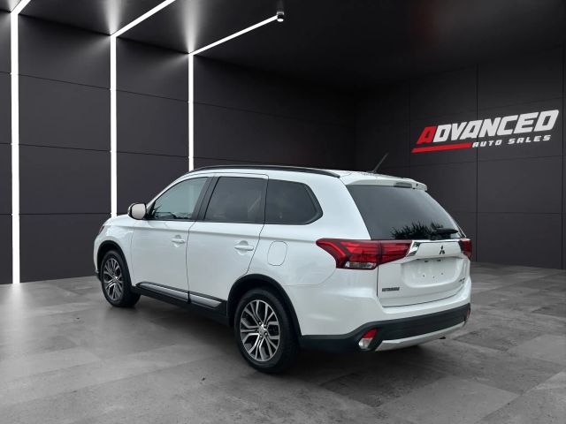 Vehicle image 8 of 29