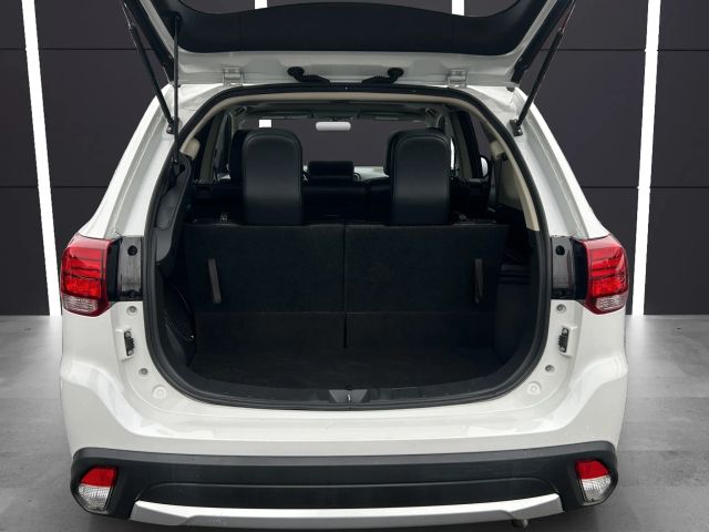 Vehicle image 12 of 29