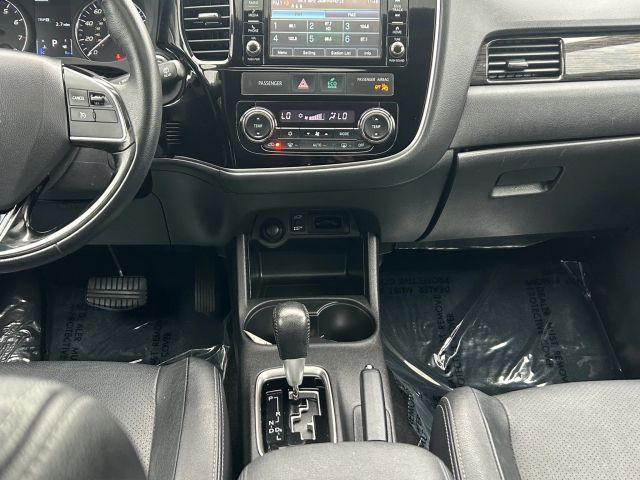 Vehicle image 24 of 29